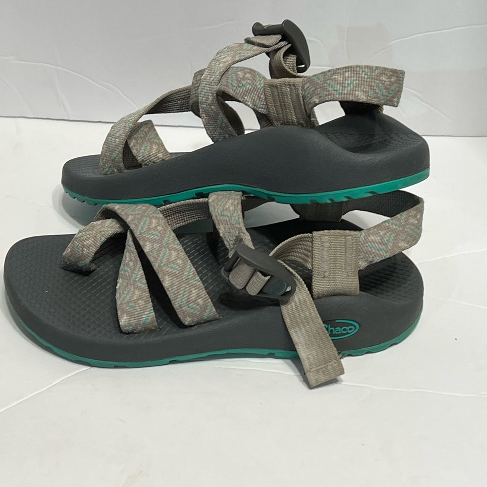 Women Chaco Sandals Size 6